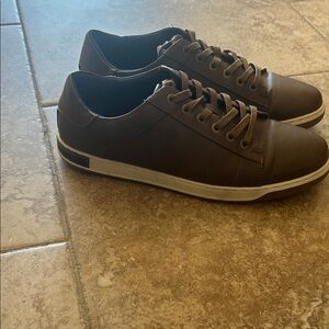 Vostey Men's Dark Brown Sneakers